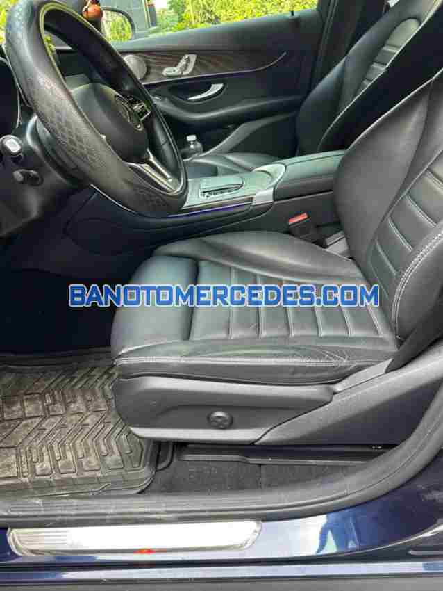 Cần bán gấp Mercedes Benz GLC 200 4Matic 2021 - Xe đẹp - Giá tốt