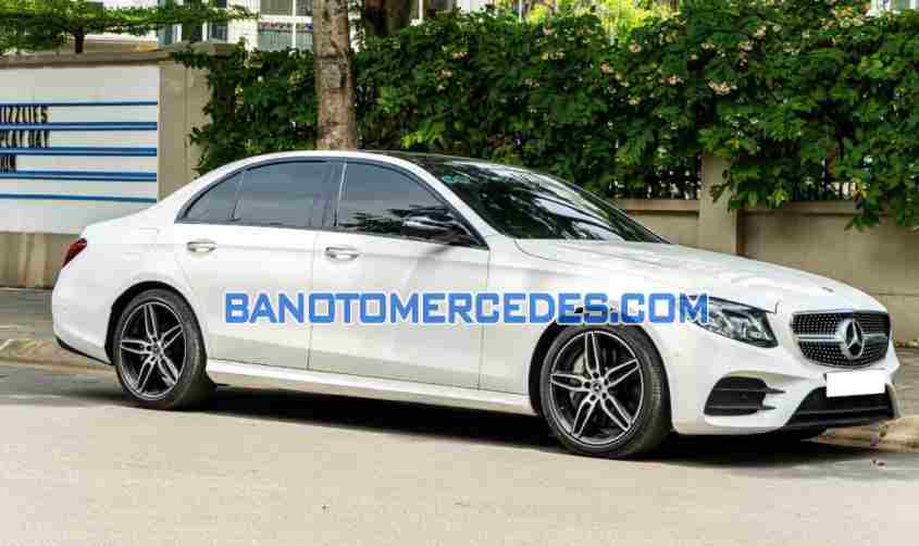 Bán Mercedes Benz E class E300 AMG 2020 - giá tốt