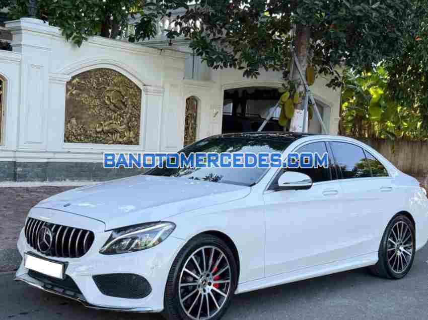 Cần bán gấp Mercedes Benz C class C300 AMG 2017 - Xe đẹp - Giá tốt