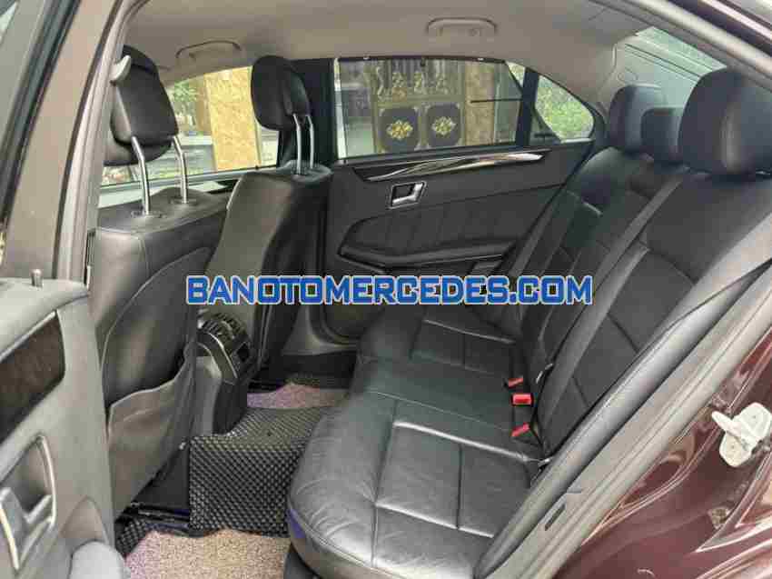Cần bán xe Mercedes Benz E class E250 năm 2009 màu Nâu cực đẹp
