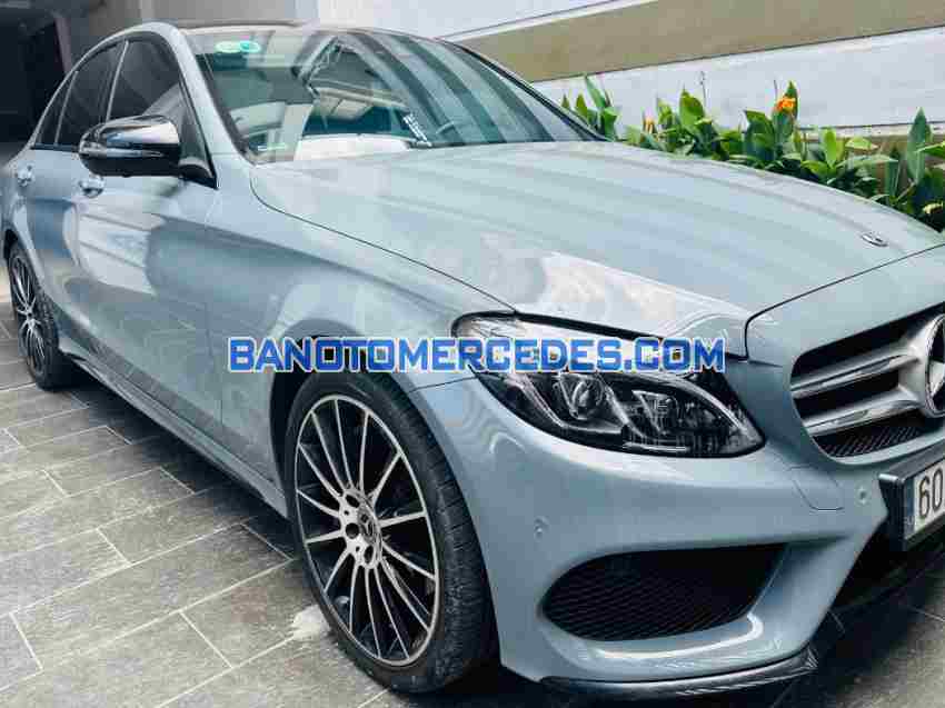 Cần bán xe Mercedes Benz C class C300 AMG 2017, xe đẹp