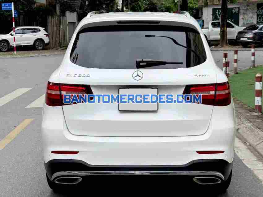 Cần bán xe Mercedes Benz GLC 300 4Matic sx 2018
