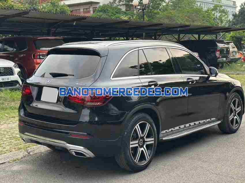 Cần bán gấp xe Mercedes Benz GLC 200 4Matic năm 2020, màu Đen, Số tự động