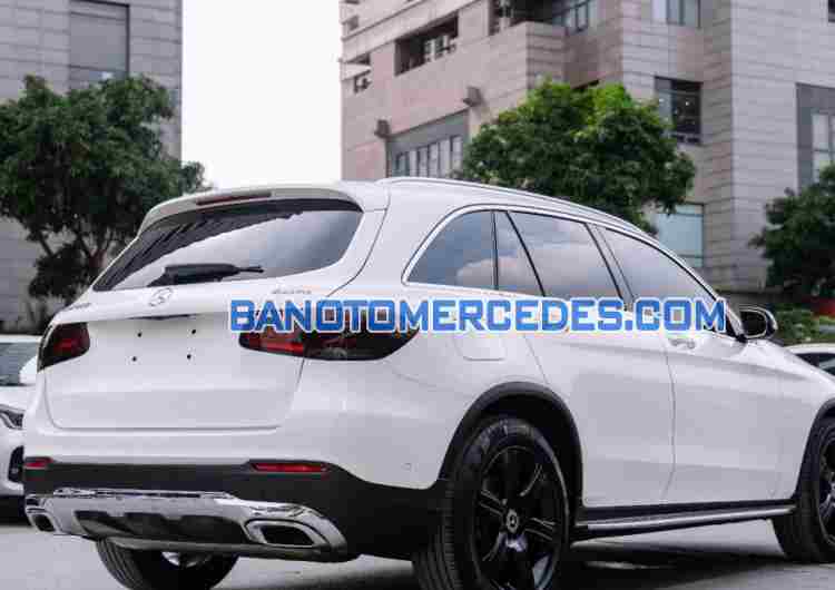 Cần bán gấp xe Mercedes Benz GLC 200 4Matic năm 2019, màu Trắng, Số tự động