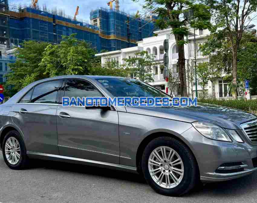 Mercedes Benz E class E200 2011 giá cực tốt