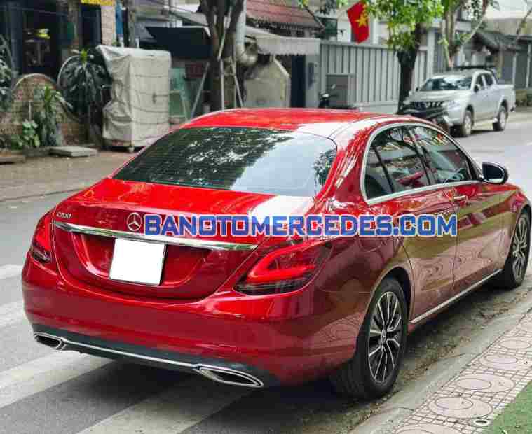 Cần bán gấp Mercedes Benz C class C200 đời 2019, màu Đỏ