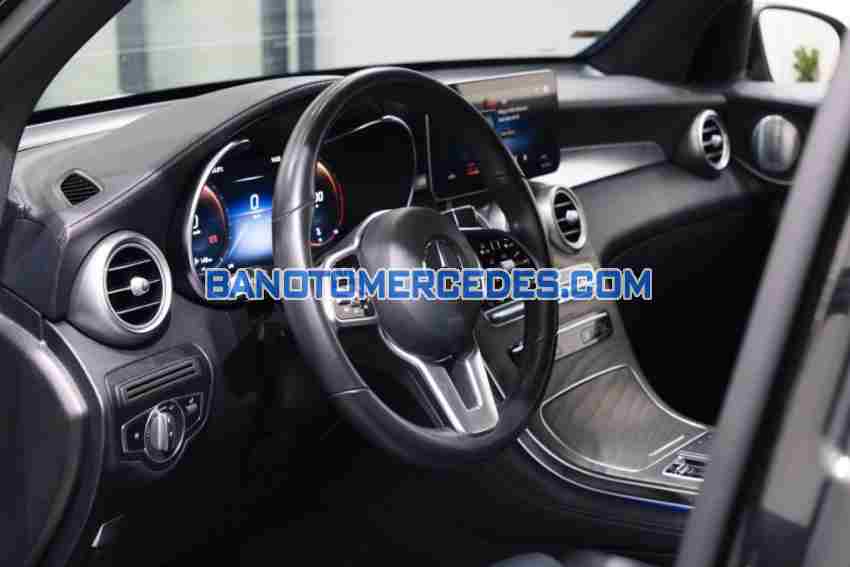 Cần bán gấp Mercedes Benz GLC 200 4Matic 2020 - Xe đẹp - Giá tốt