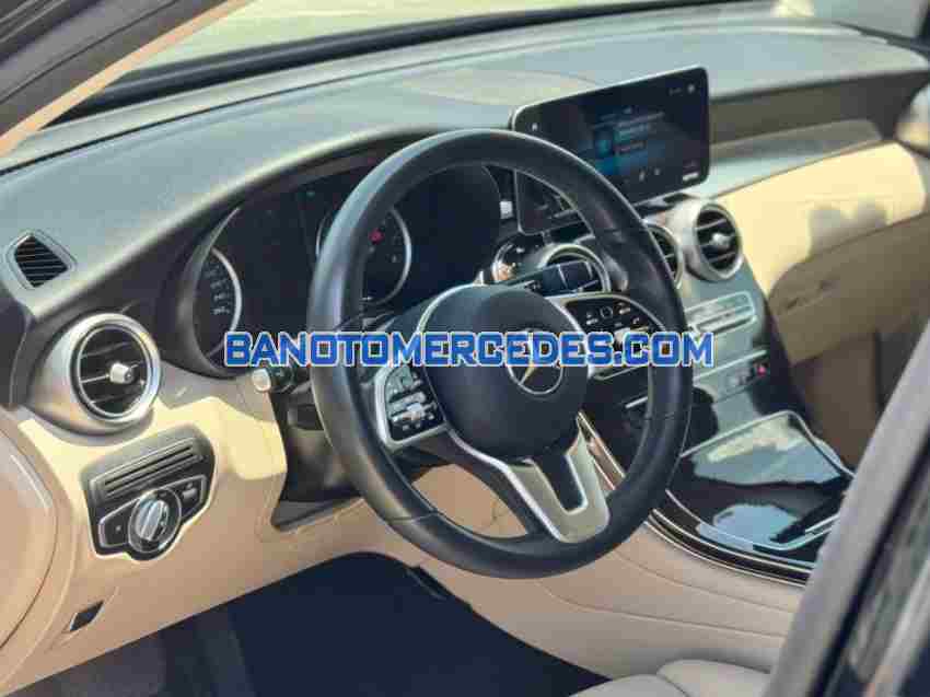 Bán Mercedes Benz GLC 200, màu Đen, Máy xăng, 2022