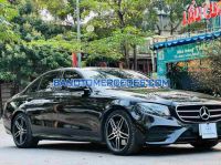 Cần bán gấp xe Mercedes Benz E class E300 AMG năm 2019, màu Đen, Số tự động