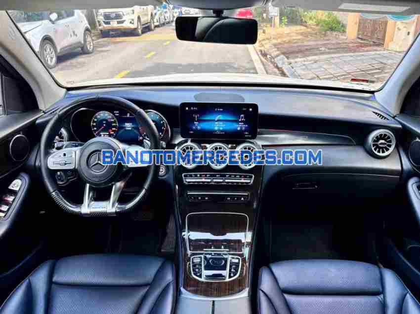 Cần bán xe Mercedes Benz GLC 200 màu Trắng 2021