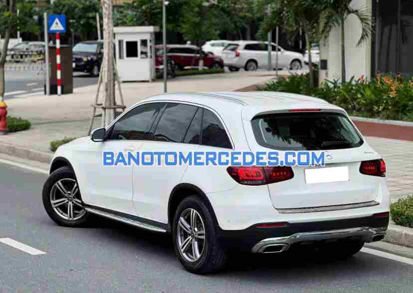 Cần bán gấp Mercedes Benz GLC 200 đời 2021, màu Trắng