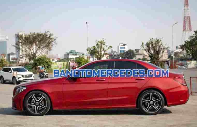 Cần bán xe Mercedes Benz C class C300 AMG màu Đỏ 2019