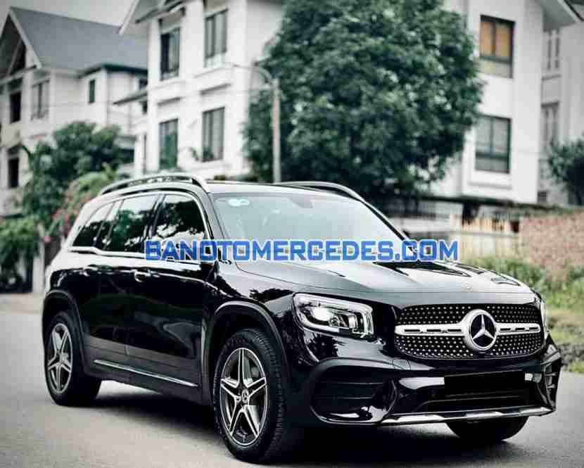 Cần bán gấp Mercedes Benz GLB 200 AMG đời 2021, màu Đen