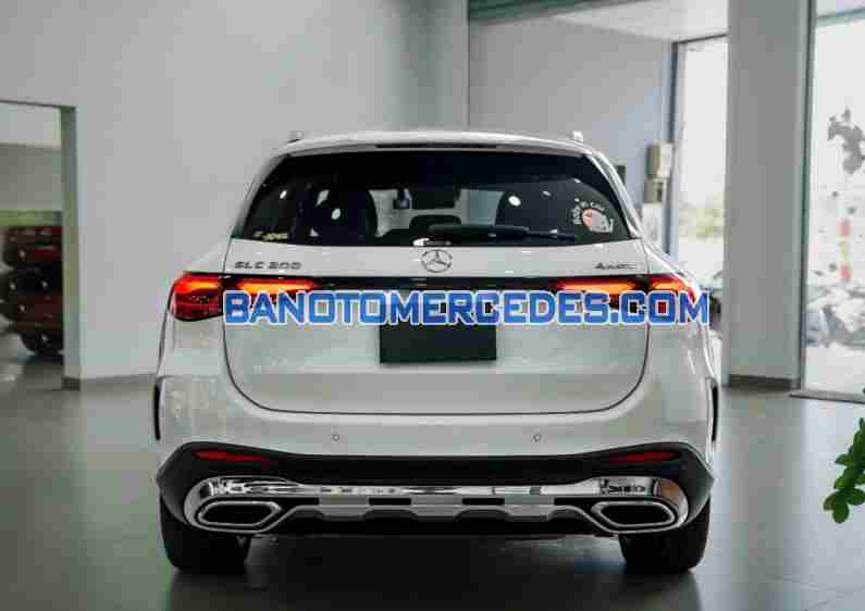 Cần bán gấp xe Mercedes Benz GLC 300 4Matic 2023 màu Trắng