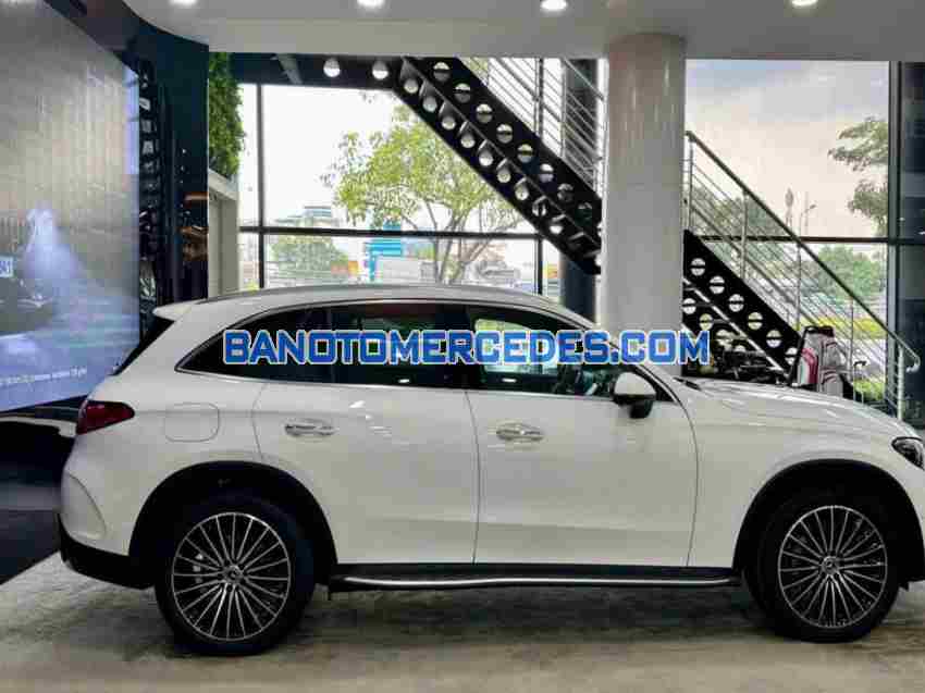 Bán xe Mercedes Benz GLC 300 4Matic đời 2025, màu Trắng, giá cạnh tranh