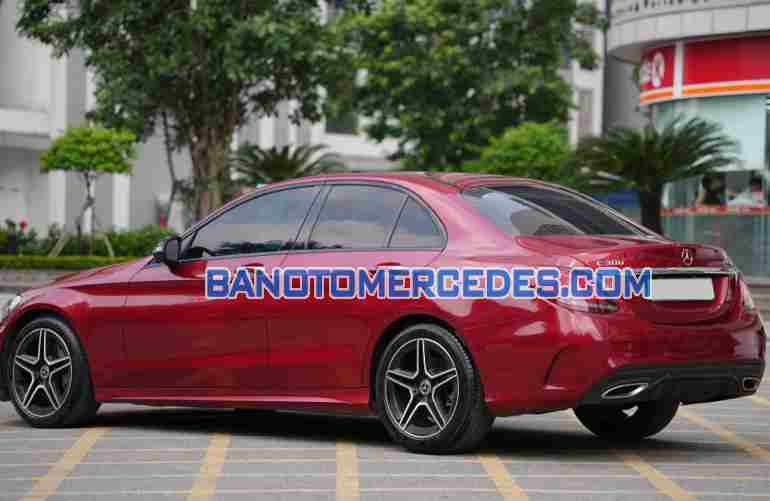 Cần bán xe Mercedes Benz C class C300 AMG màu Đỏ 2019