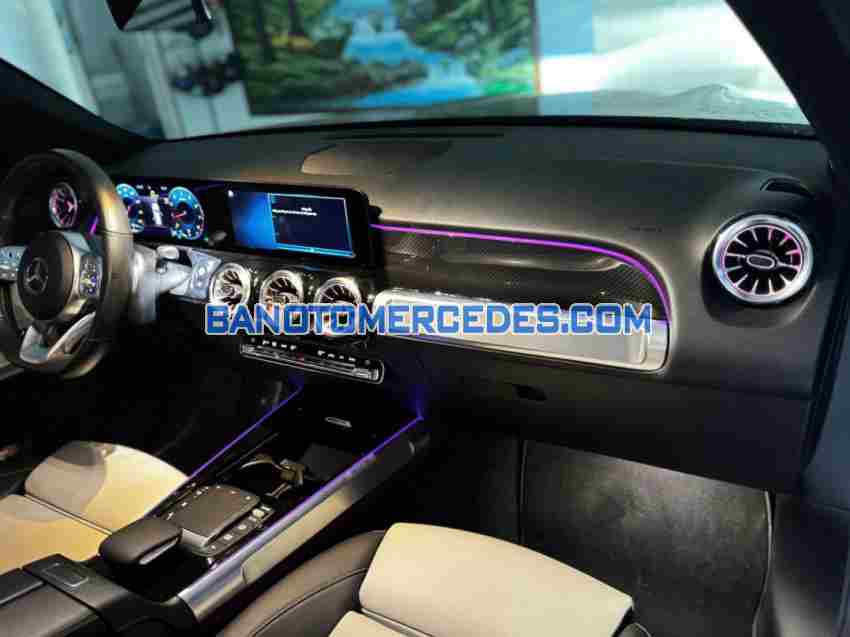 Mercedes Benz GLB 200 AMG 2021 Số tự động cực đẹp!