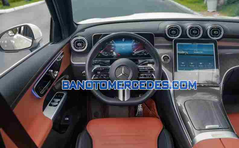Cần bán xe Mercedes Benz GLC 300 4Matic sx 2023