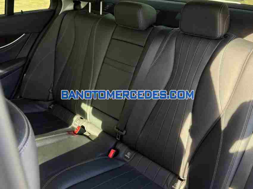 Xe Mercedes Benz E class E200 Exclusive đời 2021 đẹp bán gấp