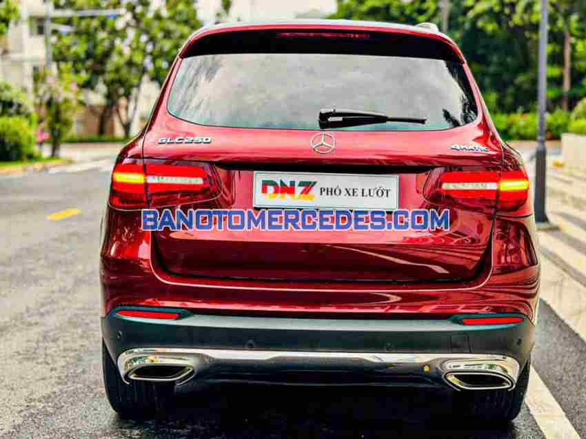 Bán Mercedes Benz GLC 250 4Matic đời 2018 xe đẹp - giá tốt