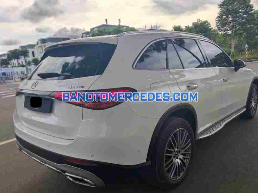 Cần bán gấp xe Mercedes Benz GLC 200 4Matic năm 2023, màu Trắng, Số tự động