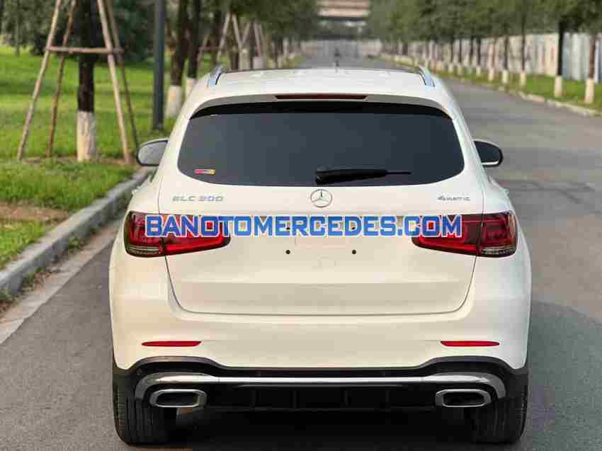 Cần bán gấp Mercedes Benz GLC 300 4Matic năm 2019 giá cực tốt