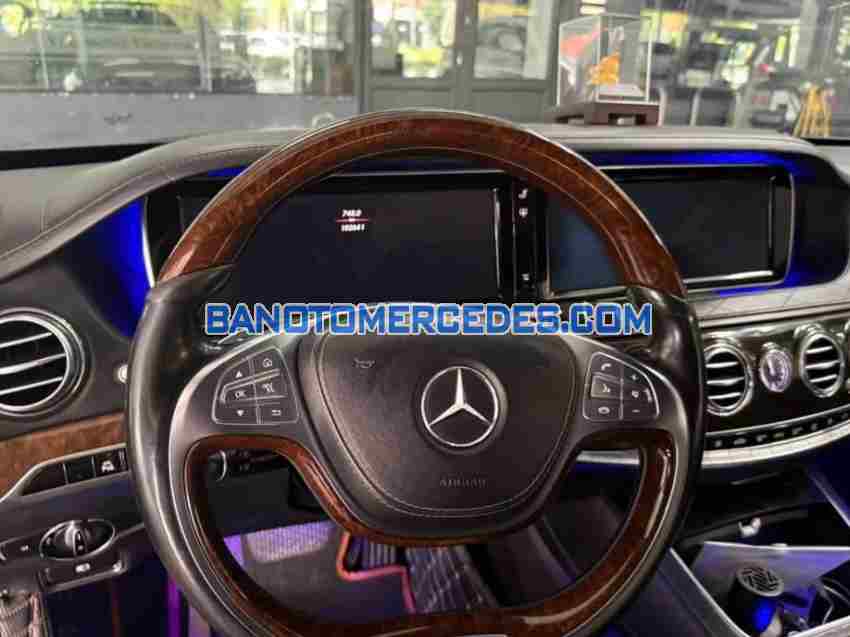 Cần bán gấp xe Mercedes Benz S class S500L năm 2015, màu Đen, Số tự động