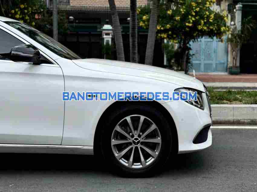 Mercedes Benz E class E200 2019 Máy xăng đẹp long lanh