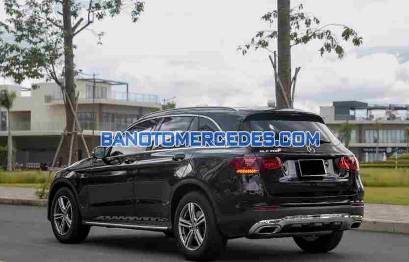 Bán Mercedes Benz GLC 200, màu Đen, Máy xăng, 2022