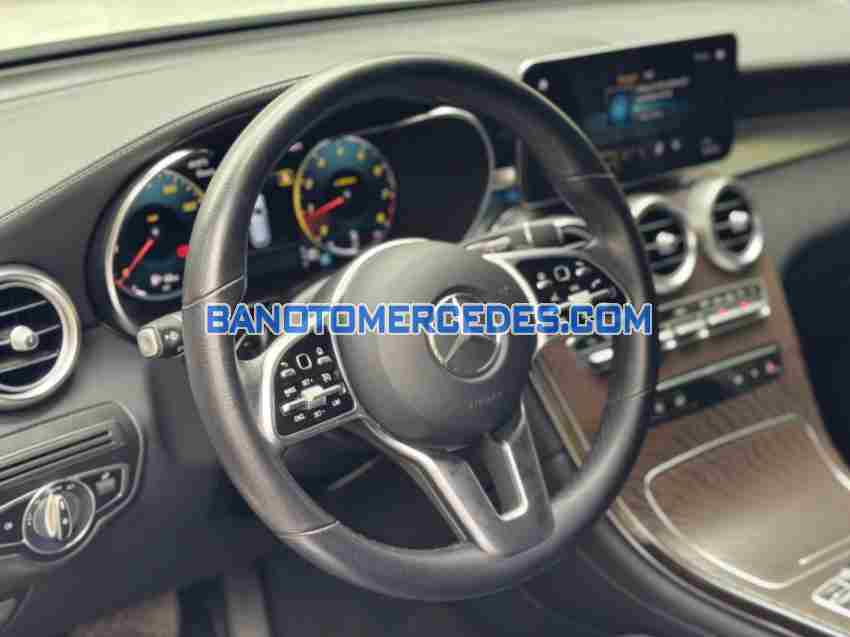 Cần bán xe Mercedes Benz GLC 200 4Matic năm 2021 màu Trắng cực đẹp