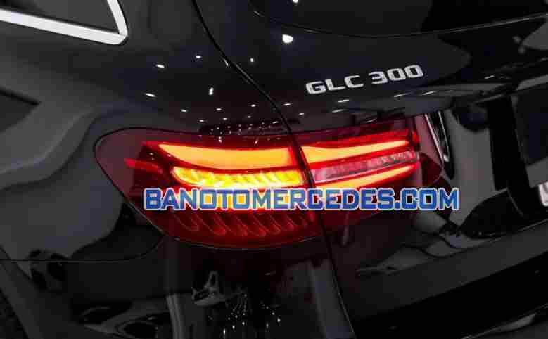 Mercedes Benz GLC 300 4Matic 2018 Máy xăng đẹp long lanh