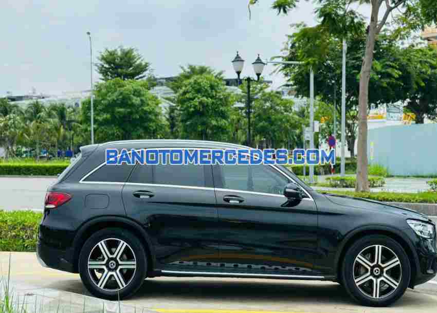 Cần bán Mercedes Benz GLC 200 4Matic Máy xăng 2020 màu Đen