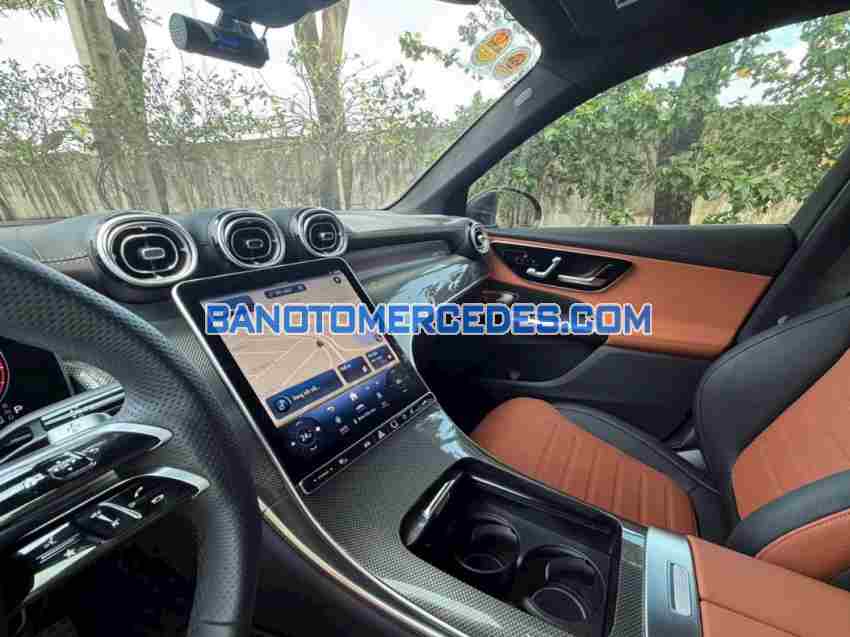 Cần bán gấp xe Mercedes Benz GLC 300 4Matic năm 2024, màu Đen, Số tự động