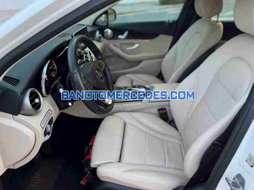 Cần bán nhanh Mercedes Benz C class C200 2017 cực đẹp