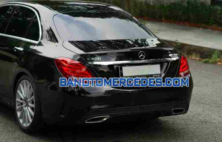 Xe Mercedes Benz C class C300 AMG đời 2018 đẹp bán gấp