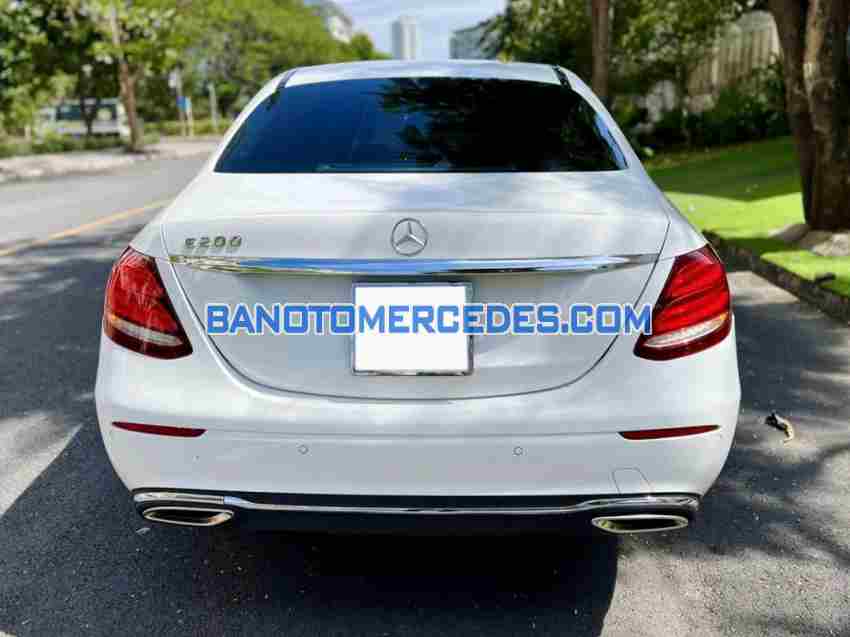 Cần bán xe Mercedes Benz E class E200 màu Trắng 2019