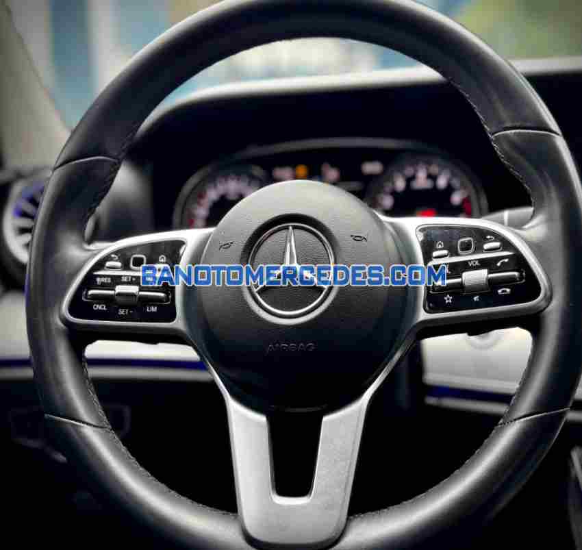 Bán Mercedes Benz E class E180, màu Xanh, Máy xăng, 2020