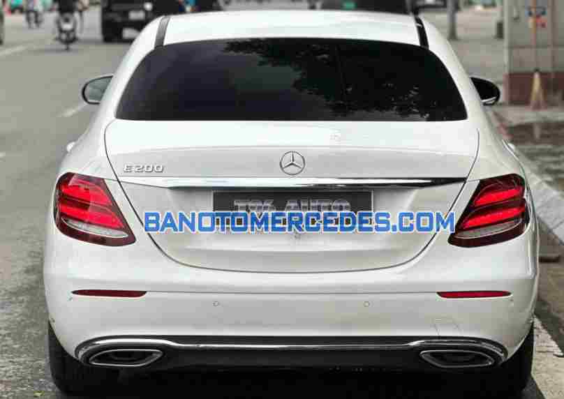 Mercedes Benz E class E200 2016 Máy xăng đẹp long lanh