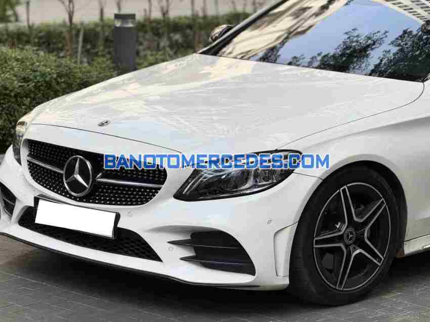 Cần bán xe Mercedes Benz C class C300 AMG năm 2021 màu Trắng cực đẹp