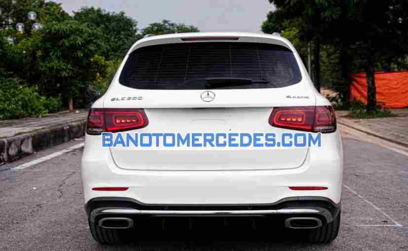Cần bán gấp xe Mercedes Benz GLC 300 4Matic 2022 màu Trắng