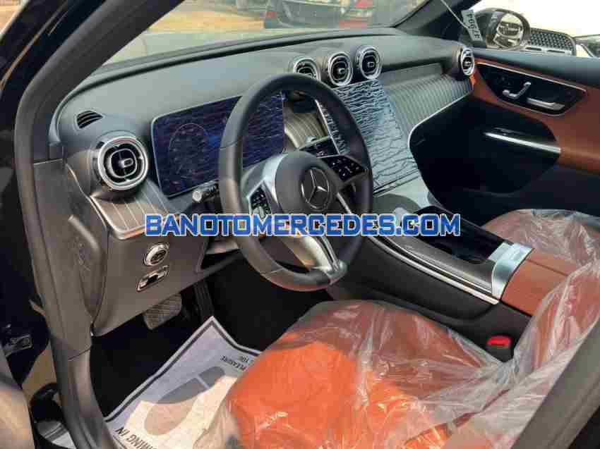 Cần bán xe Mercedes Benz GLC 200 4Matic năm 2025 màu Đen cực đẹp