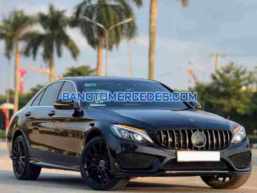 Cần bán Mercedes Benz C class C300 AMG 2017, xe đẹp giá rẻ bất ngờ Cần bán Mercedes Benz C class C300 AMG 2017, xe đẹp giá rẻ bất ngờ