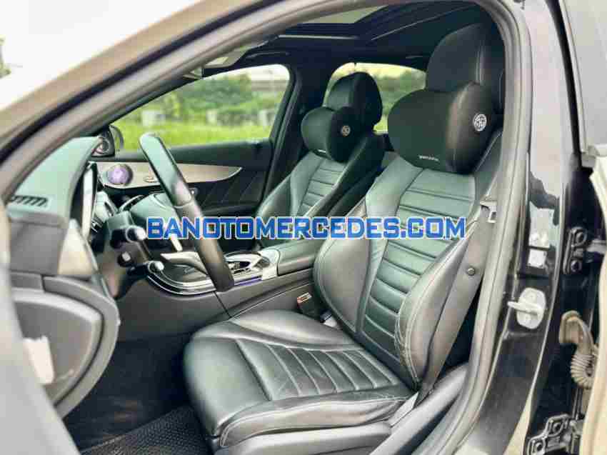 Cần bán xe Mercedes Benz C class C300 AMG 2016 Số tự động màu Đen Cần bán xe Mercedes Benz C class C300 AMG 2016 Số tự động màu Đen
