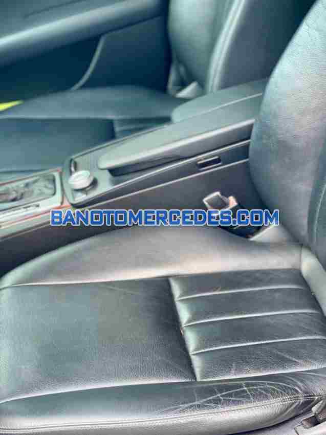 Cần bán xe Mercedes Benz C class C250 CGI màu Đen 2010