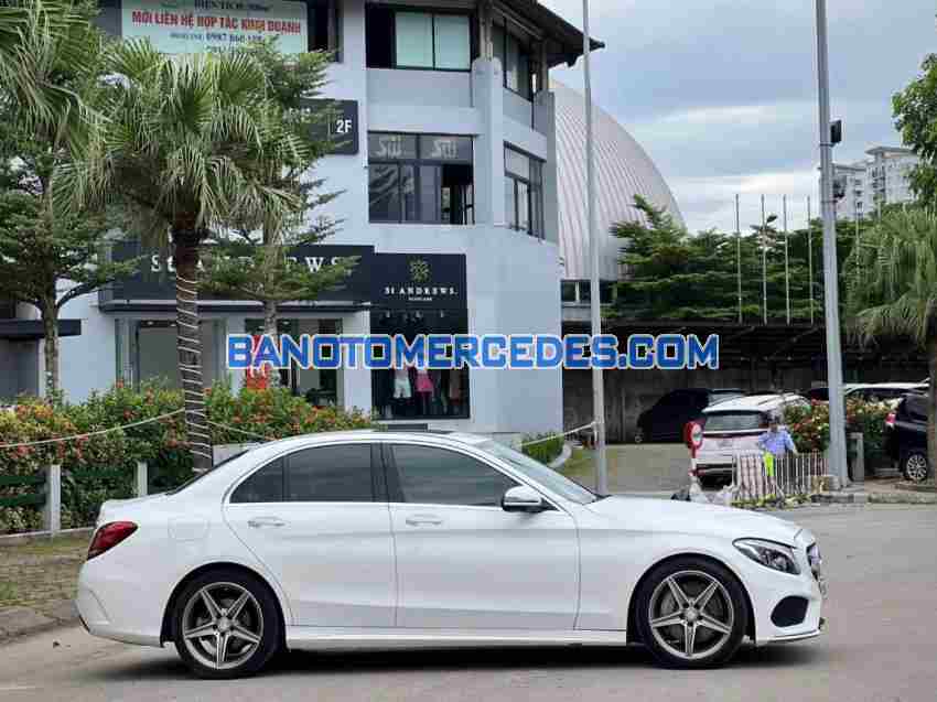 Cần bán Mercedes Benz C class C300 AMG Máy xăng 2016 màu Trắng Cần bán Mercedes Benz C class C300 AMG Máy xăng 2016 màu Trắng