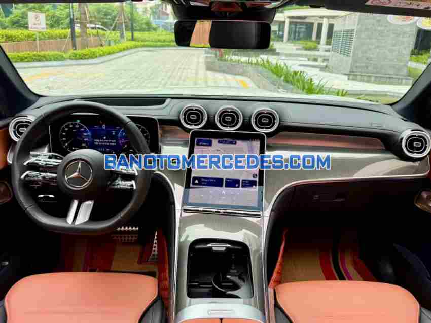 Cần bán Mercedes Benz GLC 300 4Matic đời 2023