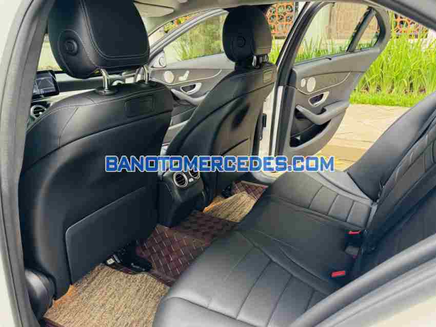 Xe Mercedes Benz C class C200 đời 2018 đẹp bán gấp