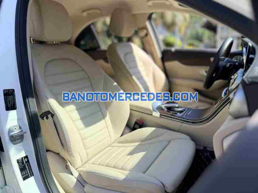 Cần bán xe Mercedes Benz C class C200 Exclusive 2021 Số tự động màu Trắng