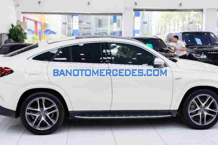 Cần bán gấp Mercedes Benz GLE Class GLE 53 4Matic+ Coupe AMG đời 2022, màu Trắng