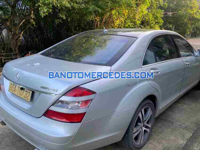 Cần bán gấp Mercedes Benz S class S550 đời 2006, màu Bạc